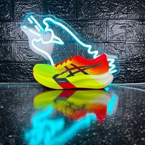 Asics Metaspeed Sky Paris Carbon Marathon Running Shoe - Men’s 6.5 / Women’s 8